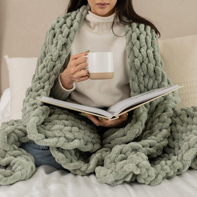 IGNITE™  - COZY KNIT BLANKET